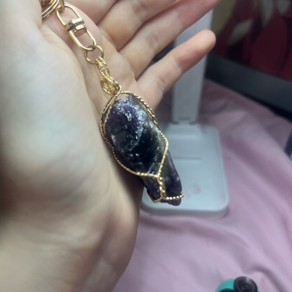 Gold Wire Wrapped amethyst Keychain - Picture 3 of 3